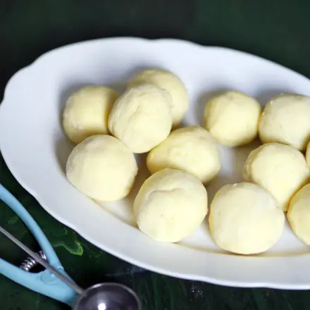 Saubere Hände & gleichgroße Knödel/Klöße mit Eisportionierer