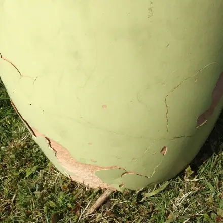 Pflanzgefäße aus Stein oder Ton können bei Frost brechen