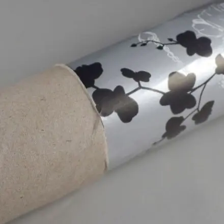 Geschenkpapierrollen lagern & schützen: mit Küchenpapierrollen