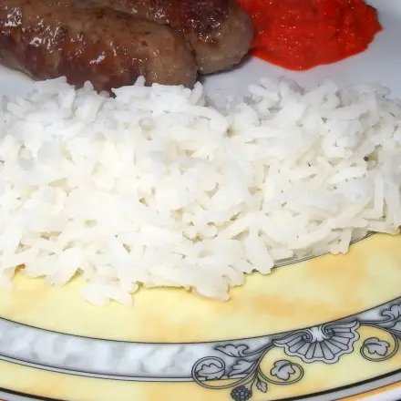 Reis wird körnig mit dem Brotscheibentrick