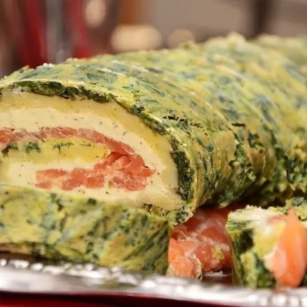 Lachs-Spinatrolle: ein schönes Partymitbringsel