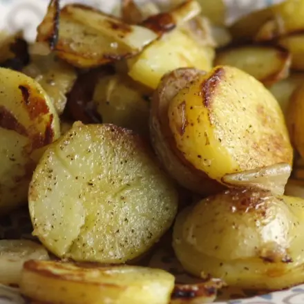 Knusprige Ofenkartoffeln mit wenig Fett