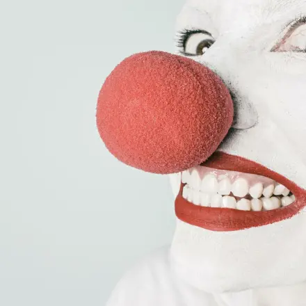 Warm durch den Karneval mit Plastiktüte oder Müllsack