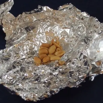 Vorsichtiger Umgang mit Alufolie