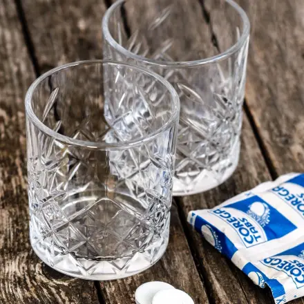 Ränder an Wassergläsern entfernen