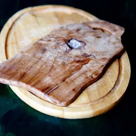 Schneidebrettchen aus Holz aufarbeiten - auffrischen beim Tischler