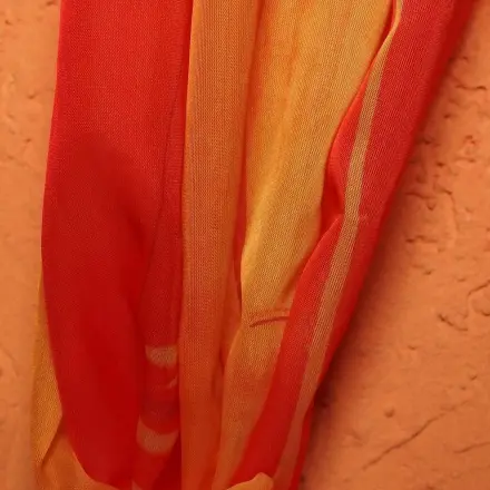 Hilfe beim Gardinenkauf - Farbmuster der Wandfarbe mitnehmen