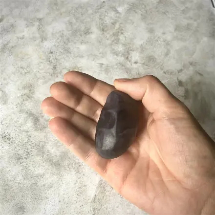 Nervös, angespannt, kribbelig? Knete bearbeiten, das hilft!