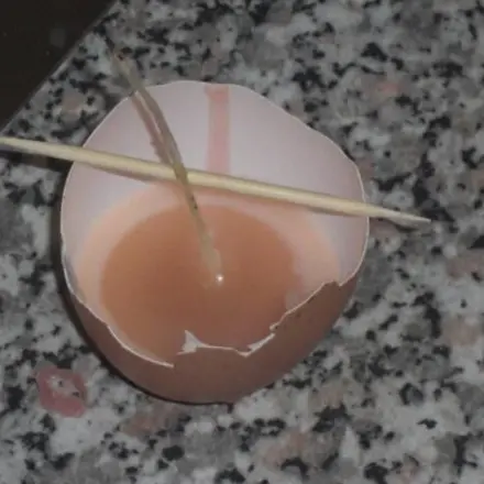 Eierkerzen selber herstellen - Kerzen gießen für die Osterzeit