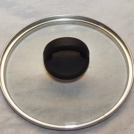 Topf- und Pfannendeckel streifenfrei reinigen