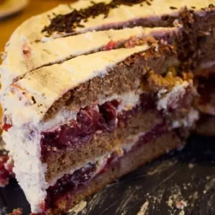 Schwarzwälder Kirschtorte mit Alkohol