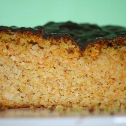Möhrentorte/Kuchen ohne Mehl- oder Fettzugabe - Osterkuchen