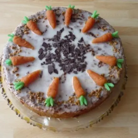 Möhrentorte/Kuchen ohne Mehl- oder Fettzugabe - Osterkuchen