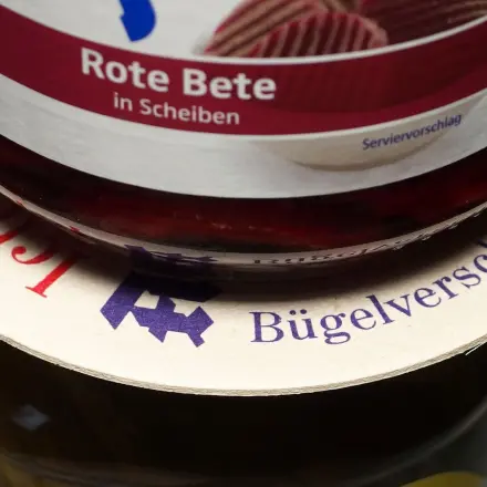 Vorräte stapeln mit Bierdeckeln