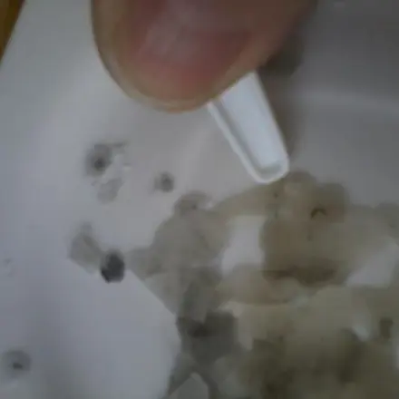 Wachs von empfindlichem, harten Material entfernen