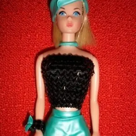 Cooler Lackrock für die Barbie Puppe aus einem Luftballon