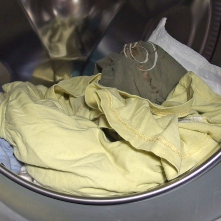 Gegen stinkende Wäsche nach dem Waschen