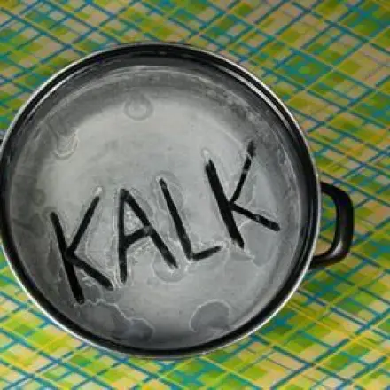 Entkalken mit Amidosulfonsäure-Pulver