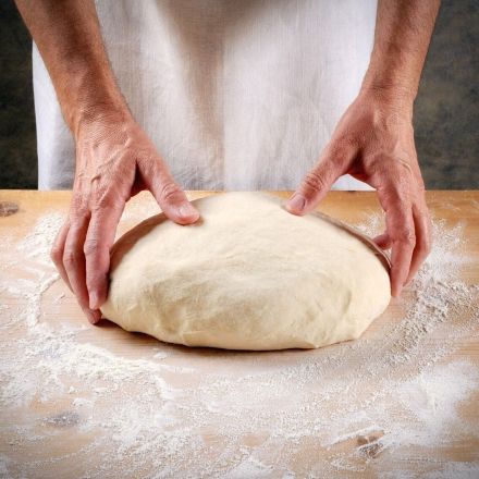 Rezept für schnellen Hefeteig - gelingt immer!