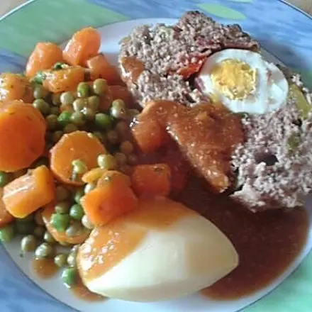 Falscher Hase (gefüllter Hackbraten)
