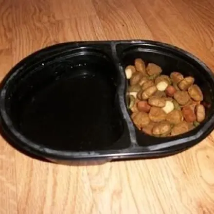 Wasser- und Futternapf für Hunde