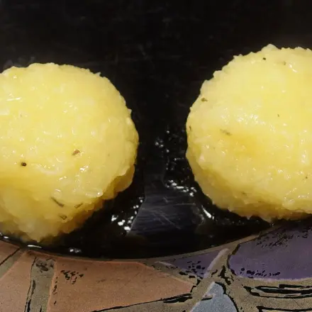 So zerfallen Knödel / Klöße beim Kochen nicht