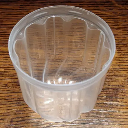 Sprühsahnedeckel als Puddingform