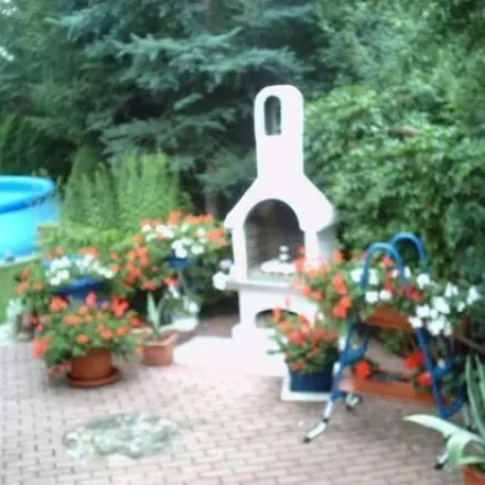 Alte Leiter vom Gartenpool verwenden für Terrassengestaltung