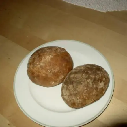 Hack im Brotteig und Brot