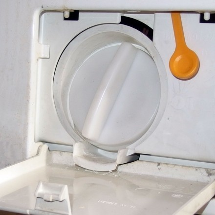 Müffeln von Wäsche und Waschmaschine verhindern