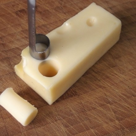 Apfelausstecher auch für Käse benutzen