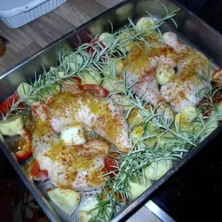 Hähnchen mit Rosmarin-Kartoffeln