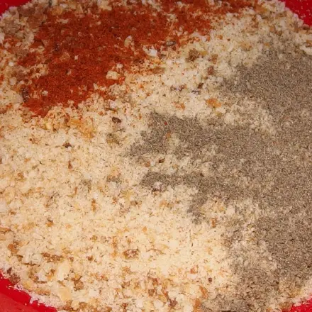 Paniermehl selbst mahlen und gleich würzen