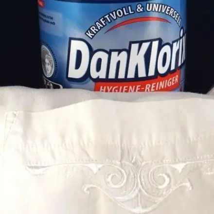 Klorix: Entfernt alle Flecken von weißer Wäsche