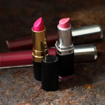Lippenstiftkauf - Farbe testen