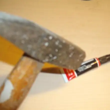Sekundenkleber Tube öffnen ohne Gewalt