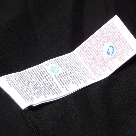 Etiketten in Kleidung - abschneiden und aufbewahren