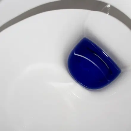 Gegen Kalk im Klo - auch sehr gut für Urlaubszeit