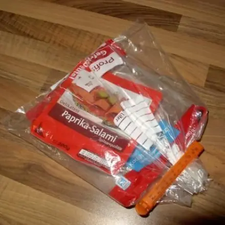 Wurst- oder Käsepackungen hygienisch aufbewahren