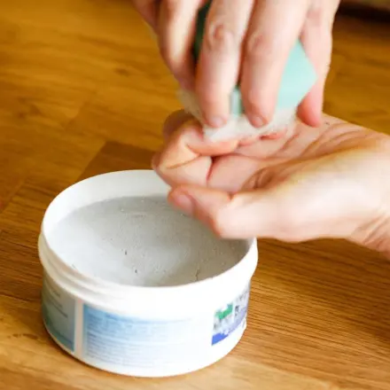 Gelbe Nägel von Nagellack / Rauchen