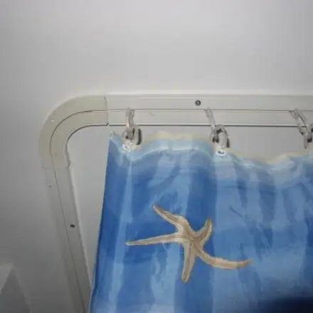 Günstige Duschvorhangstange