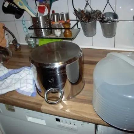 Torte leichter dekorieren - Rückenfreundliche Arbeitshöhe