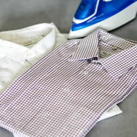 Hemden bügeln: Knopflochleiste superglatt