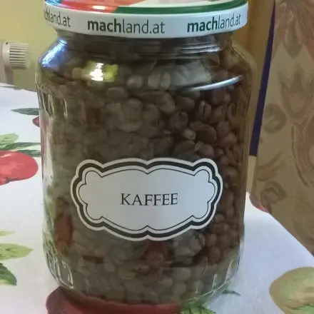 Marmeladen- und Gurkengläser weiterverwenden