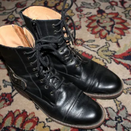 Schuhe dehnen / weiten