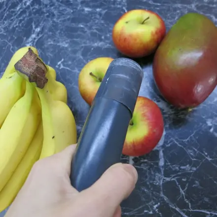 Obstfliegen entfernen: einfach einsaugen