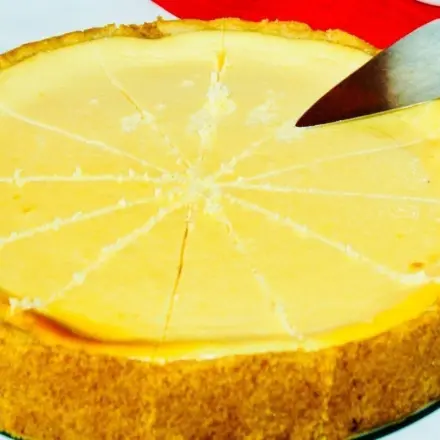 Käsekuchen mit Orangensaft