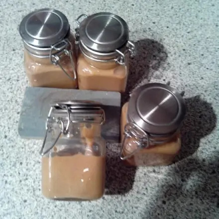 Selbstgemachter Honigsenf