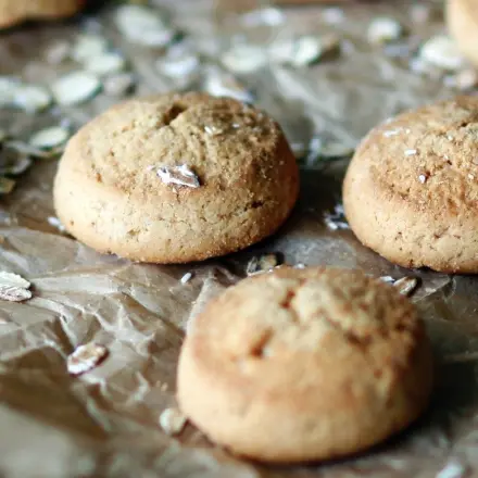 Plätzchen backen: gleichmäßige Dicke des Teiges