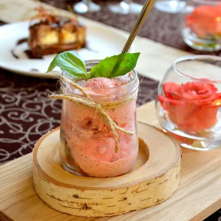 Selbstgemachtes Erdbeereis ohne "Ice-Maker"